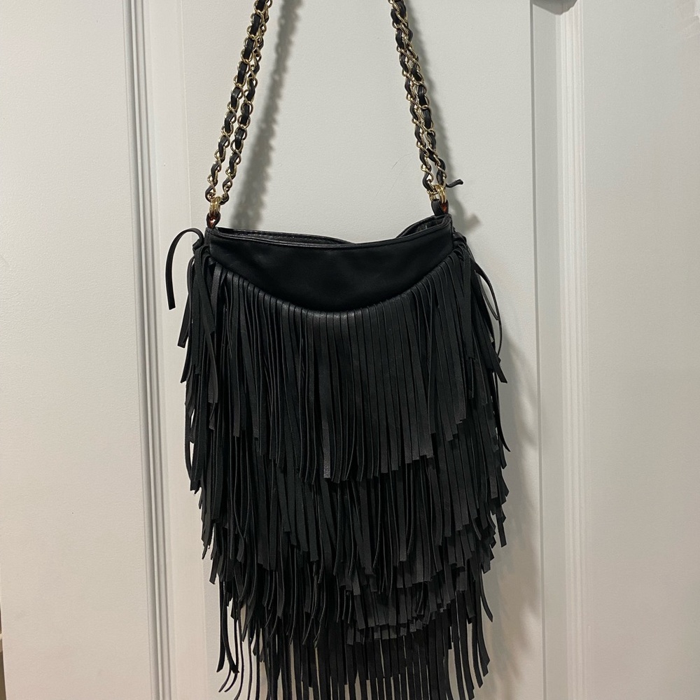 Fringe shoulder bag